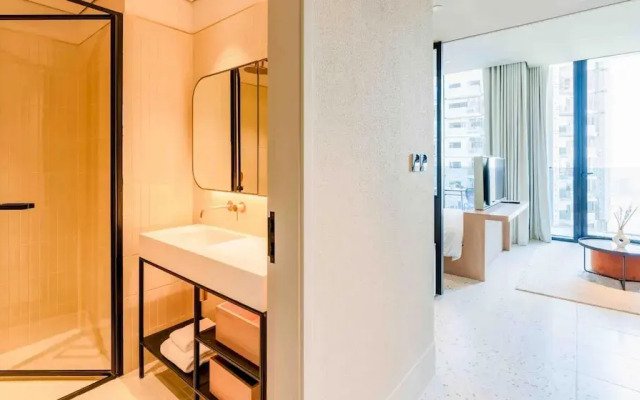 Modern Studio w Balcony in Business Bay