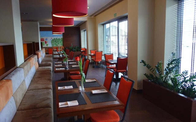 DeSilva Inn Katowice Airport