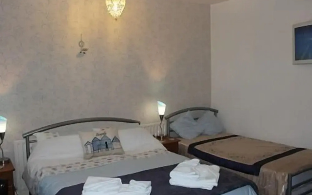 Lyndsay Guest House