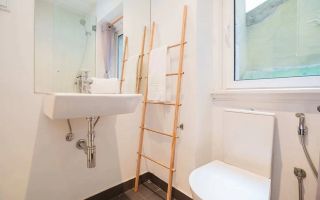 Charming 2bdr Flat in the Heart of Bairro Alto