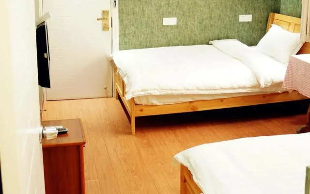 Lingyin Tangchao Hostel