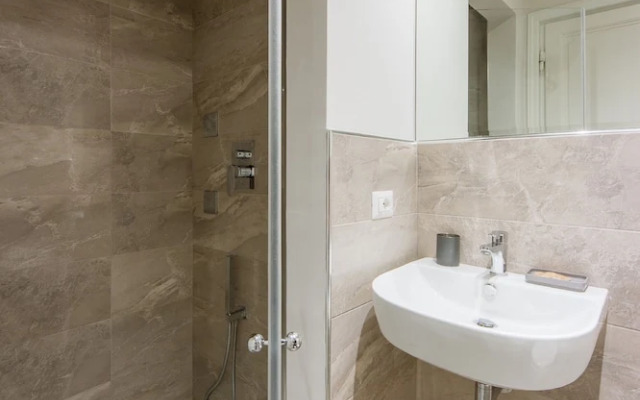 Beautiful & Modern Repubblica