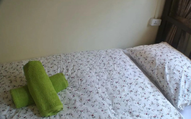 First Inn Bangkok - Hostel