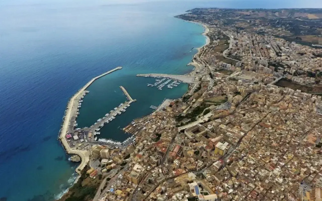 Studio 200 Meters From the Sea, Wifi, Self Catering