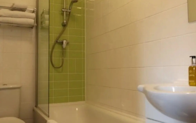 Aberthaw House Hotel