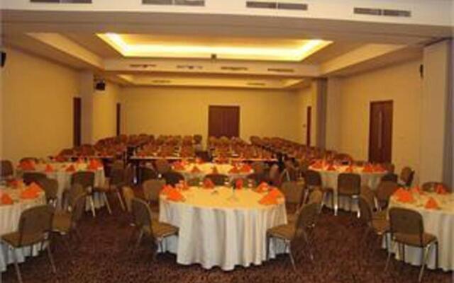 Grand Cikarang Hotel