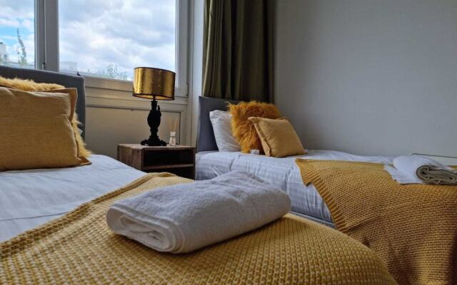 Remarkable 3-bed Apartment in London