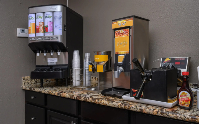 Quality Inn & Suites Lexington South