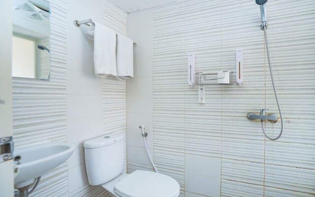 Pratisarawirya Guesthouse by ecommerceloka