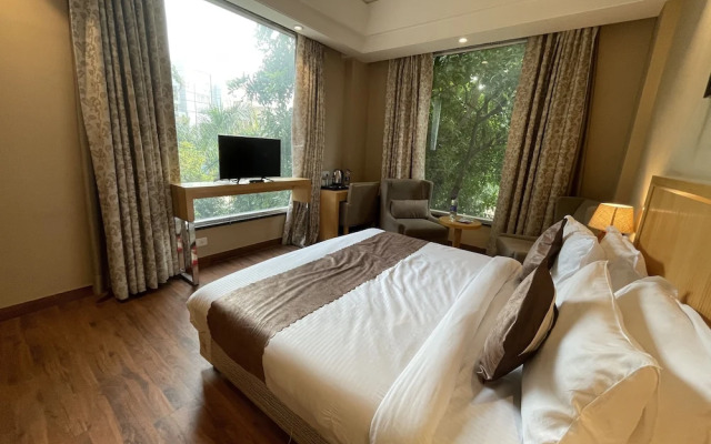 Saltstayz Select - Galleria Market & Golf Course Road
