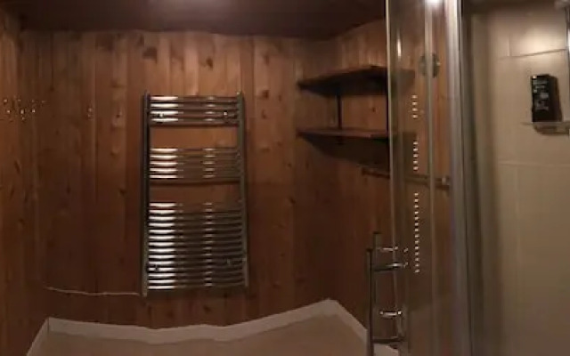 Economical 2BR Small Furnished Annex-high Wycombe