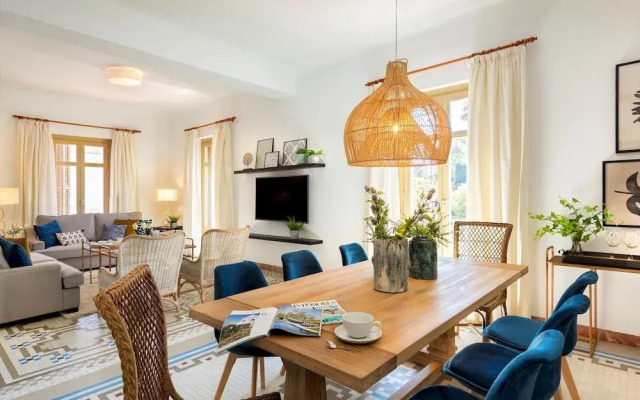 Bright & Large 4bd. Apartment With Views to the Alcazaba. Zegrí