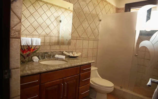 Hotel & Suites Residencia Pacifico