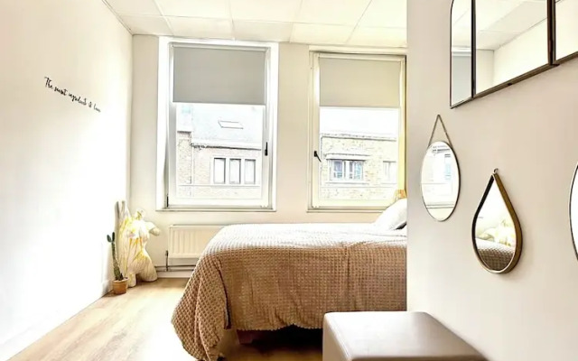 Spacious duplex in the center