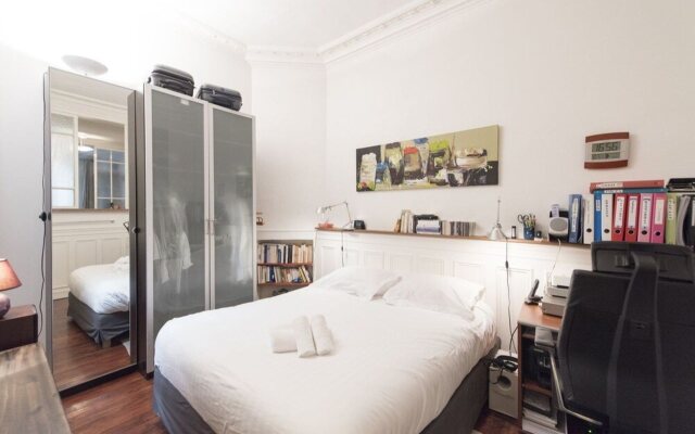 Classic Studio in Montmartre