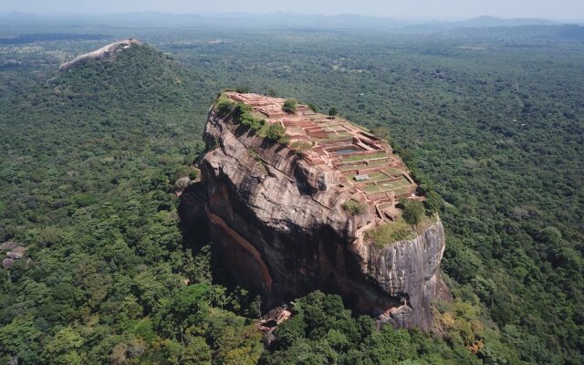 Sigiriya Rock Hide