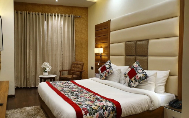 Hotel Makhan Residency