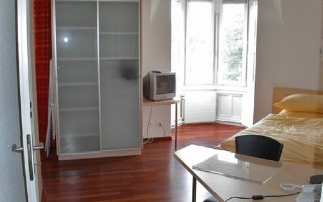 Accademia Apartments