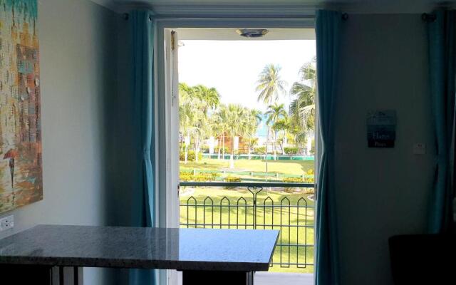 Beach One Bedroom Suite A17