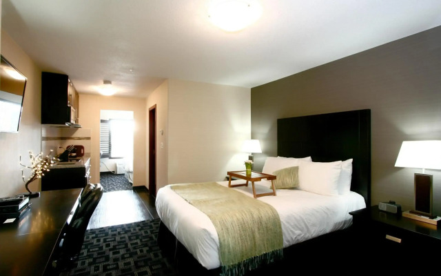 Foxwood Inn & Suites