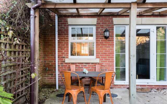 The Blue Compass - Modern & Central 4BDR Townhouse with Garden