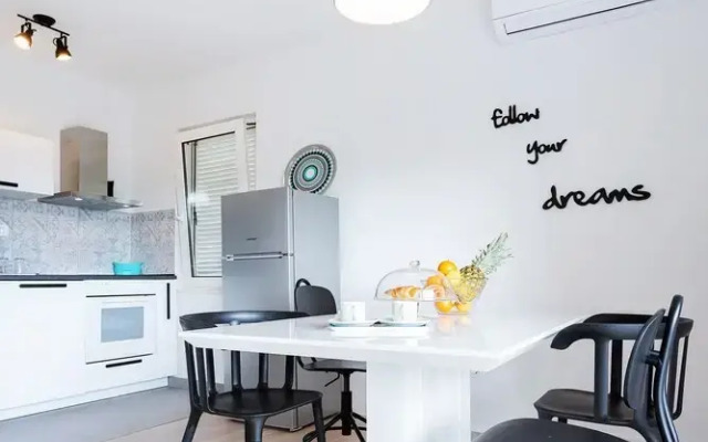 Apartment Black & White