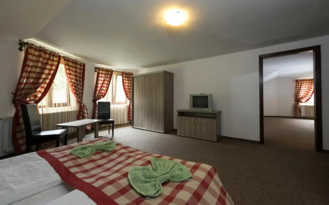 Complex Craiasa Muntilor Moieciu