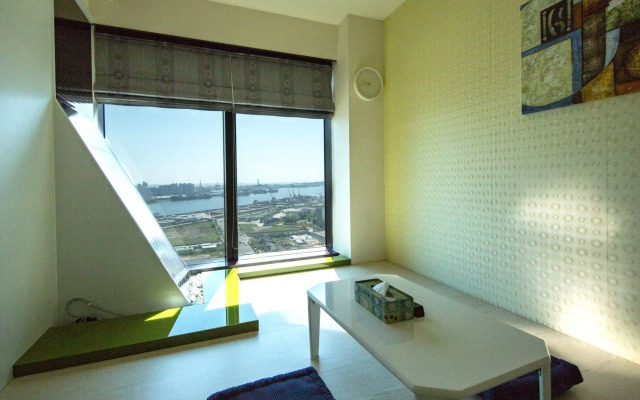 85 Traveler Holiday Service Apartment