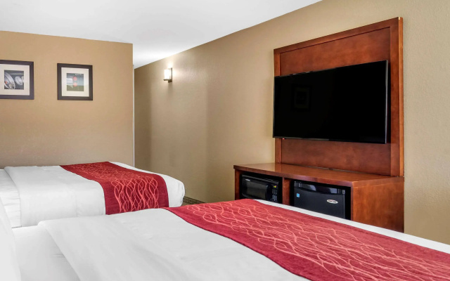 Comfort Inn & Suites Leeds I-20