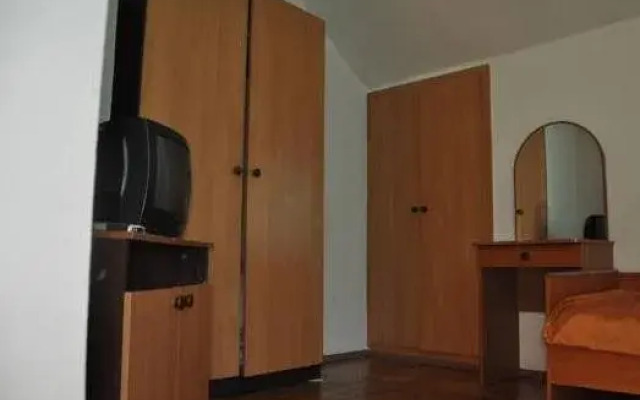 Hotel O'Kiev on Prosvity