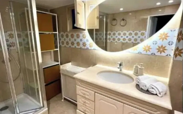 Elegant Apartement - AC 2br-6p- Palais des Congres