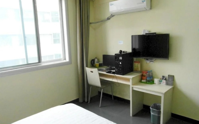 Yuntian Express Hostel (Xuzhou Railway Station)