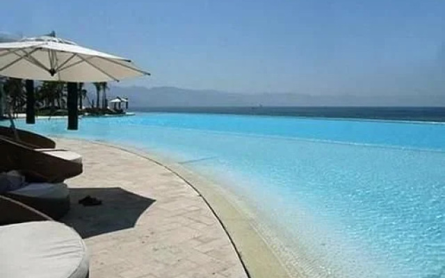 Peninsula 18-B Torre 2