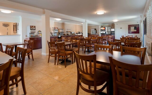 Lompoc Valley Inn & Suites