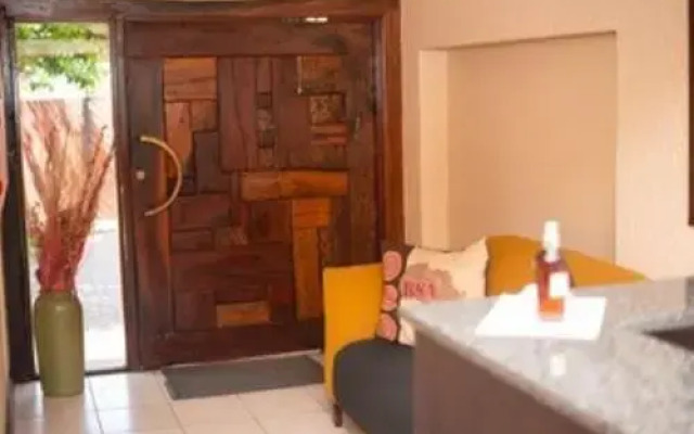 Ikhutse Manor Guest House