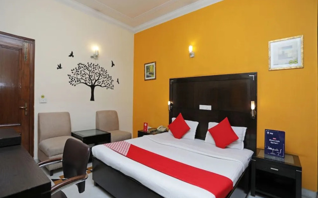 OYO Rooms GK 1