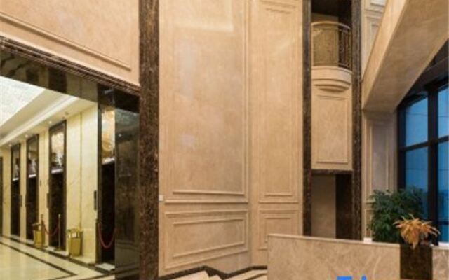 Pengcheng Apartment