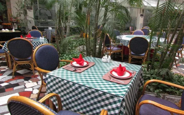 Tianjin Super Garden Hotel