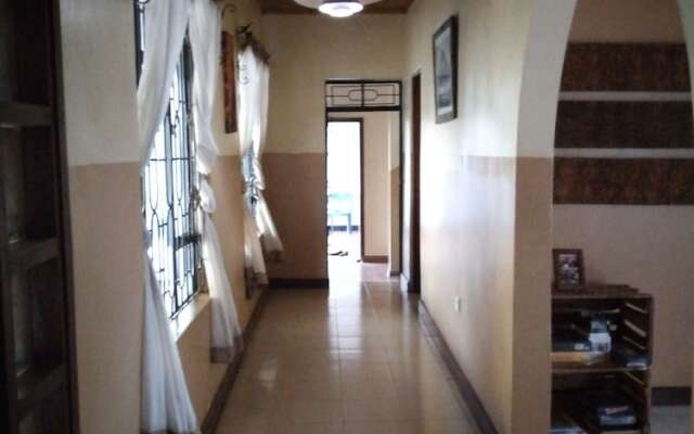 Jutland Lodge Moshi