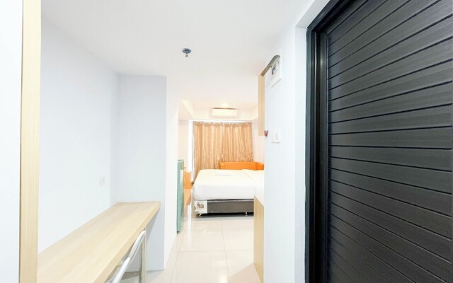 Modern Look Studio At De Prima Apartment