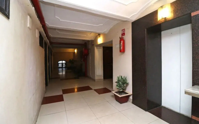 Capital O 1382 Mohan Hotel