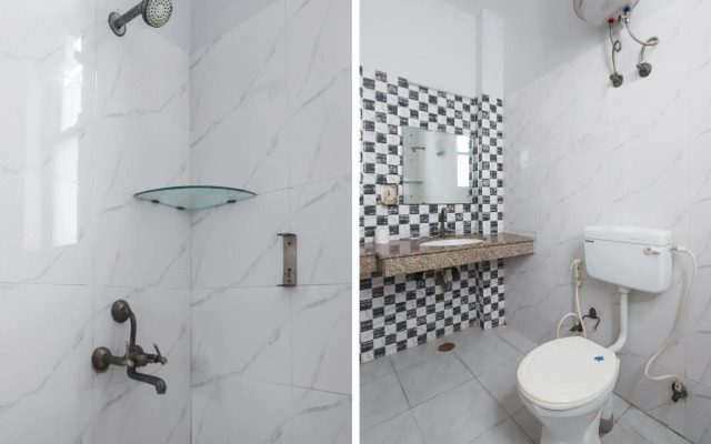 Golden Villa by OYO Rooms
