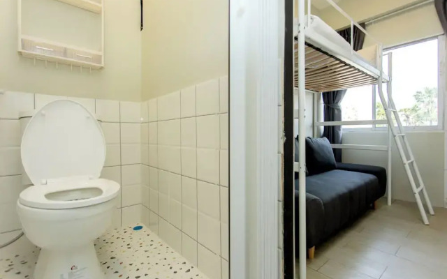 Nomad Plus Life Hostel Pattaya