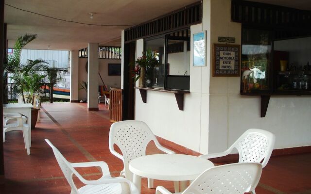 Playa de Oro Lodge