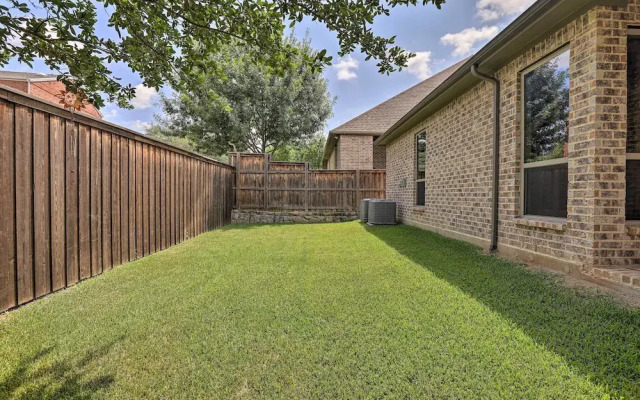 Chic Family-friendly Home in Irving w/ Yard!