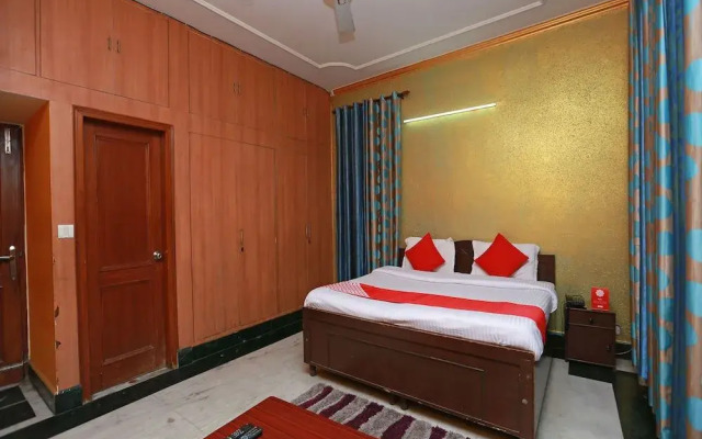 OYO 11752 Hotel Sun Palace Residency