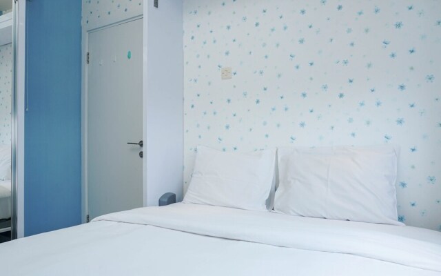 Best Comfy and Modern 2BR Green Pramuka Apartment