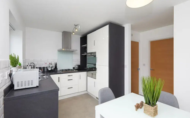 Derby 2 Bed House 3 Min Walk to Hospital