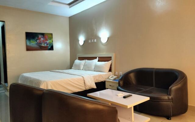 Steffan Hotel and Suites