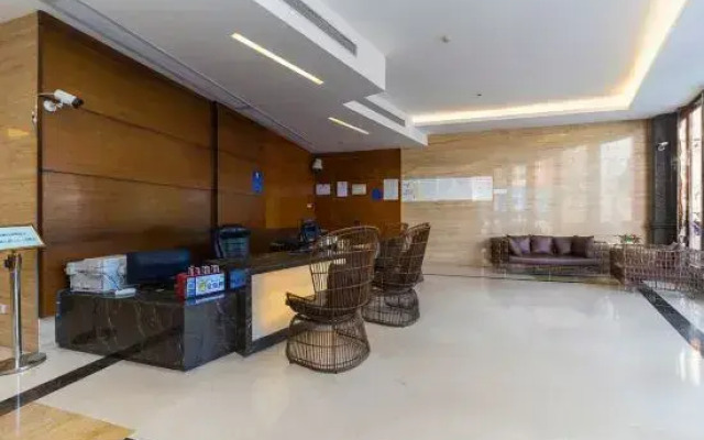 Huangjiang Holiday Hotel